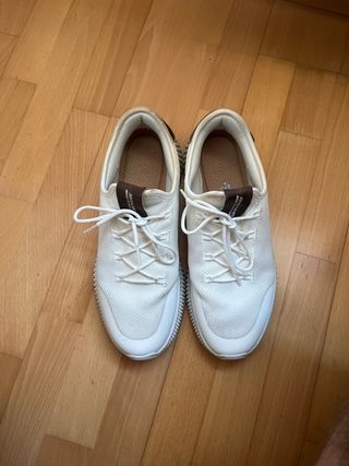 Zapatillas Skechers blancas 