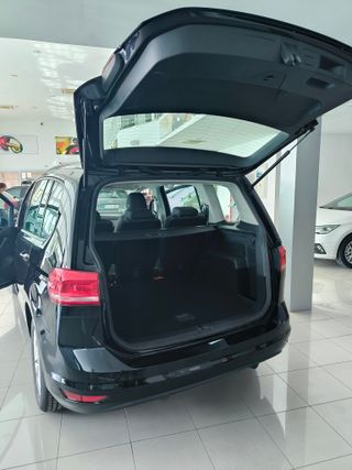VOLKSWAGEN Touran Business Navi 1.6 TDI 85kW 115CV DSG