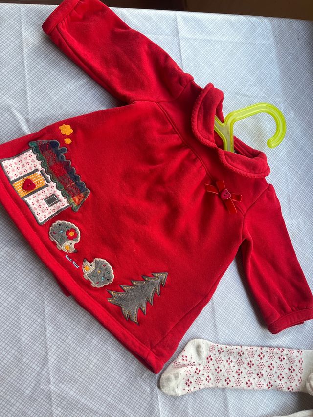 Vestido bebé Tuc Tuc rojo. Leotardos a juego.
