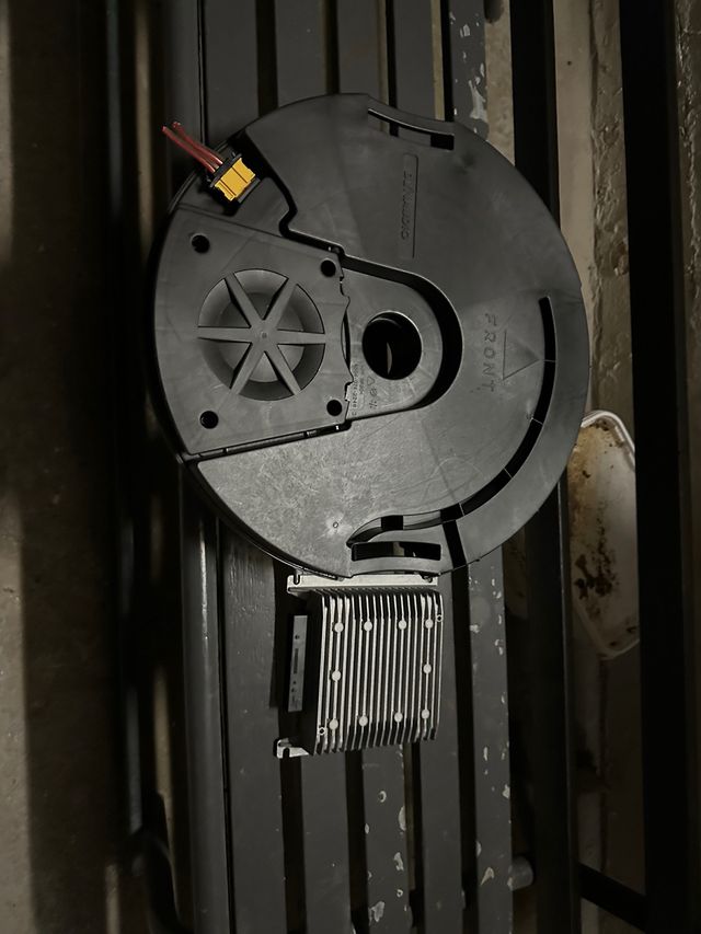 Subwoofer Dynaudio 10CH: Amplificatore incluso