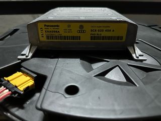 Subwoofer Dynaudio 10CH: Amplificatore incluso