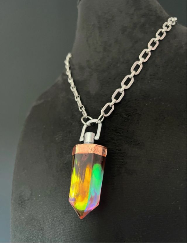 Collar amuleto “los colores que me mueven”