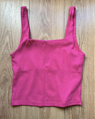 camiseta top de tirantes fucsia de canale de zara