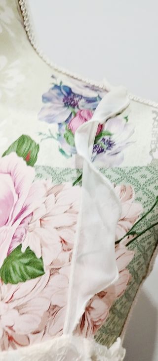 Top encaje Zara.