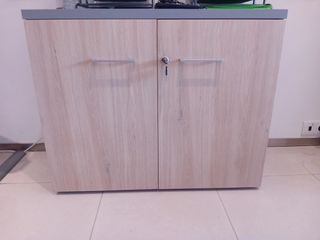 Mesa oficina + archivador gris beige