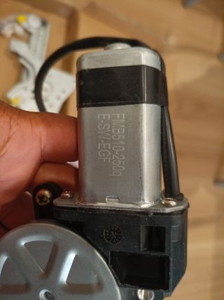 Elevalunas Renault Máster Delantero Derecho