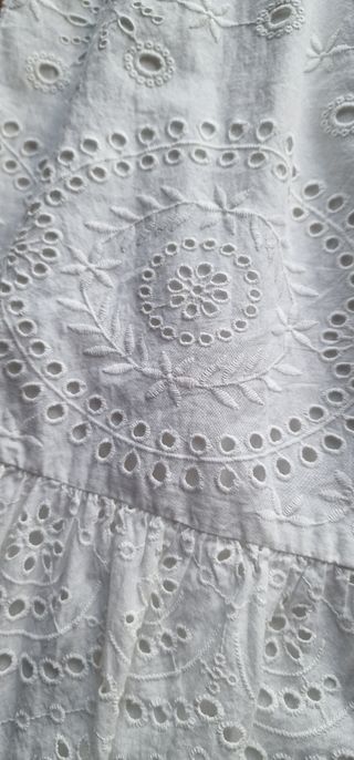 Falda midi blanca bordada más blusa blanca, T-40