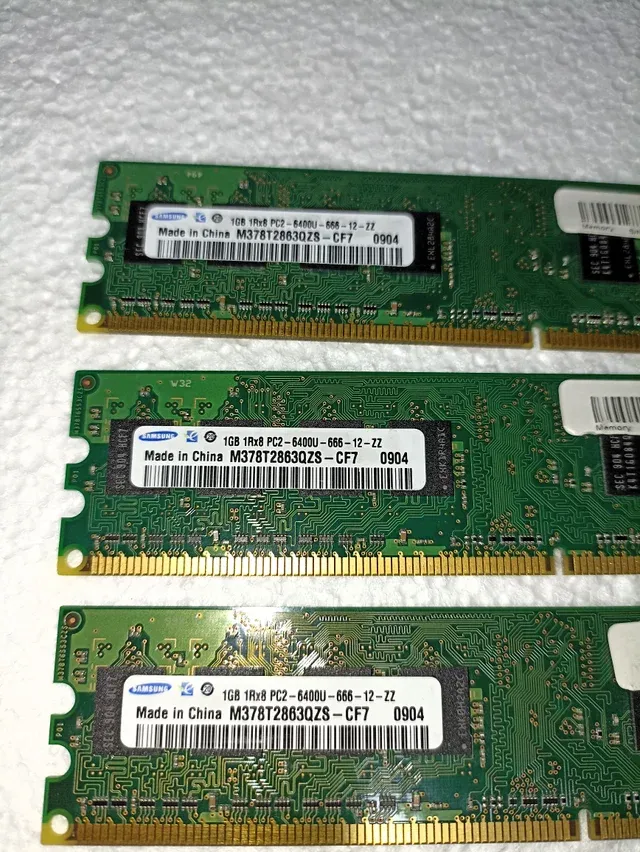 3x RAM Samsung 1GB DDR2 M378T2863QZS-CE7