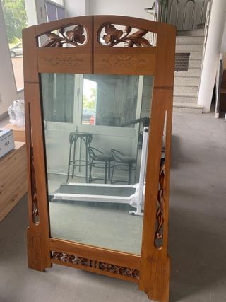 Espejo Antiguo de Madera Tallada