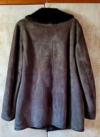 ABRIGO ANTE FORRADO CON MOUTON MARRÓN