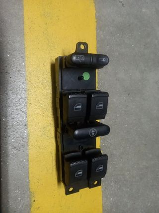 Botonera elevalunas Skoda