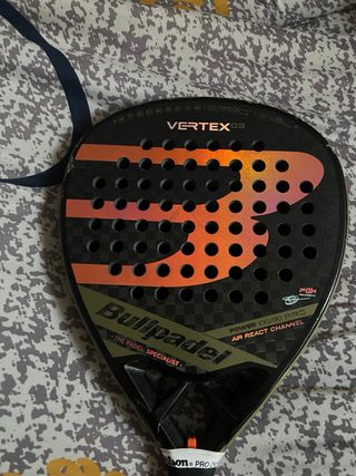 Pala Bullpadel Vertex 03 