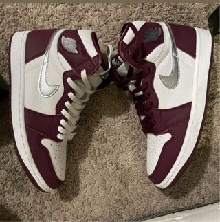 Air Jordan 1 High OG Bordeaux