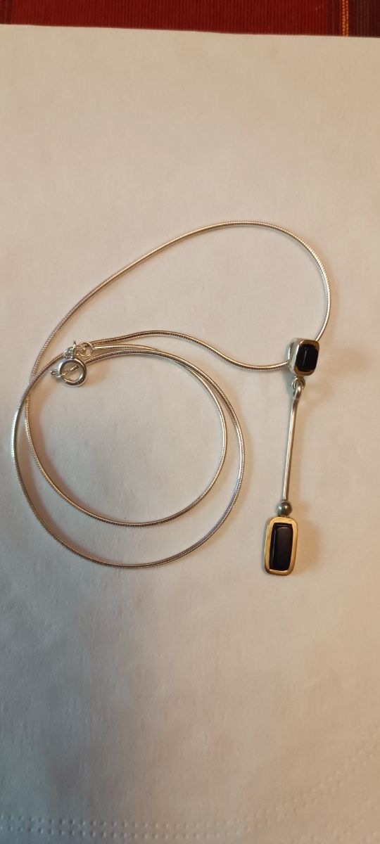 Colgante con cadena plata y azabache 