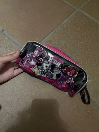 Estuche Monster High + Papeleria