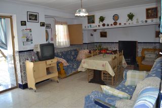 Finca rústica - Casa, piscina y barbacoa