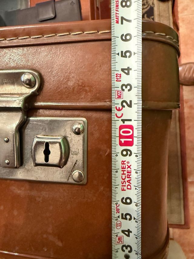 Maleta vintage Tauro cuero años 60