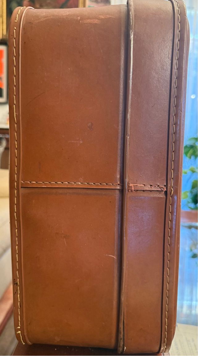 Maleta vintage Tauro cuero años 60