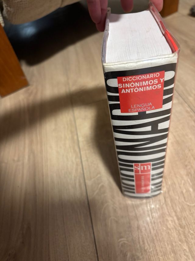 Diccionario de sinónimos y antónimos del españo...