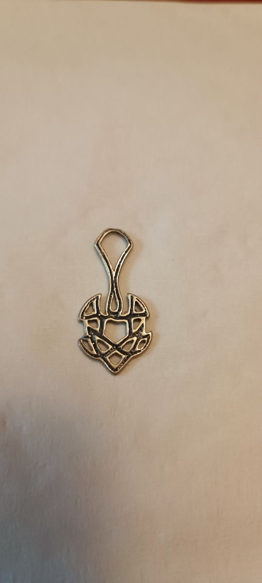 Colgante plata nudo celta