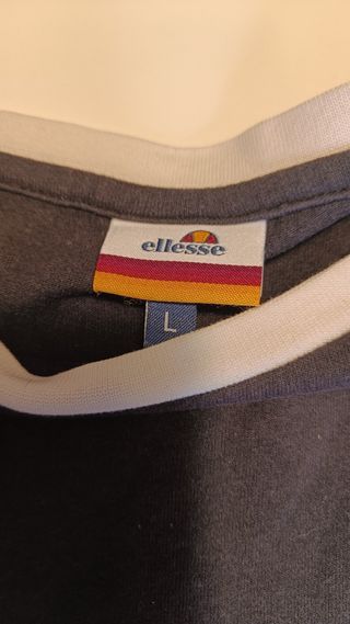 Camiseta Ellesse negra - Talla XL