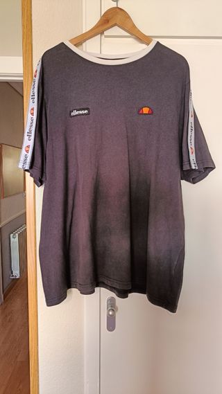 Camiseta Ellesse negra - Talla XL