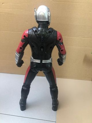 3 Figuras Marvel con luz y sonido