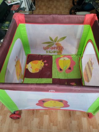 Parque infantil bebé