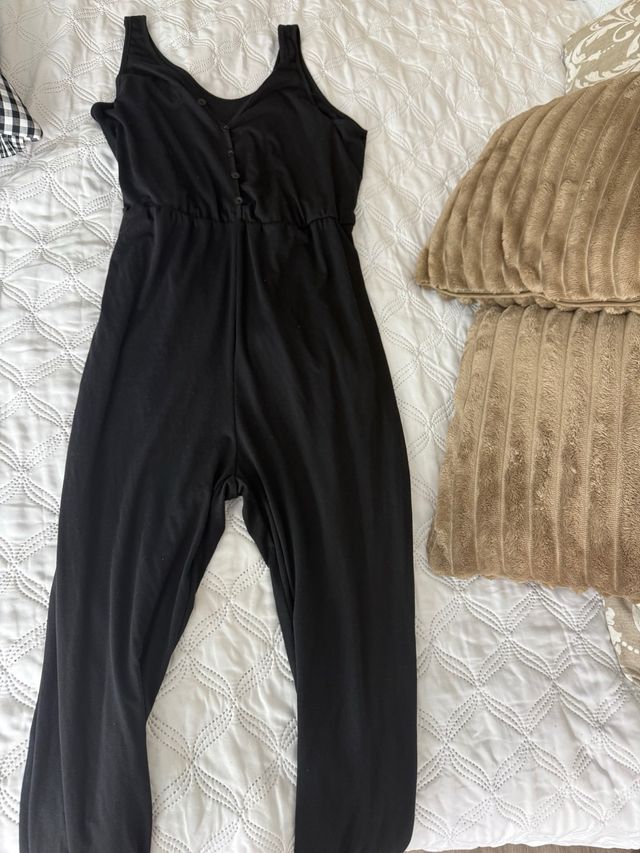 Mono negro elegante talla unica