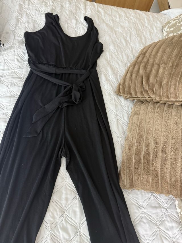 Mono negro elegante talla unica