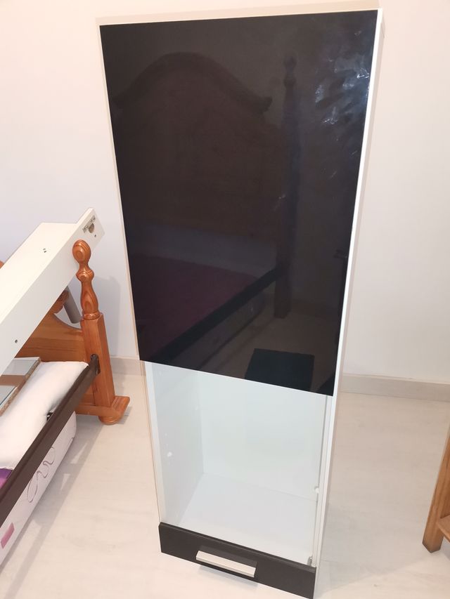 Estantería cristal negra - transparente