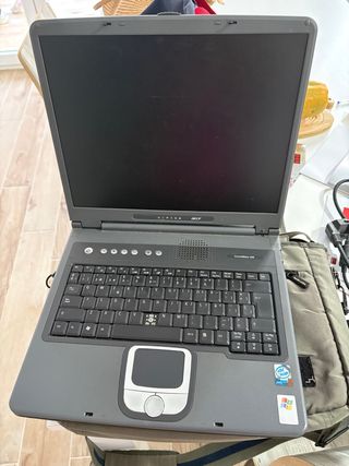 Portátil Acer TravelMate 230