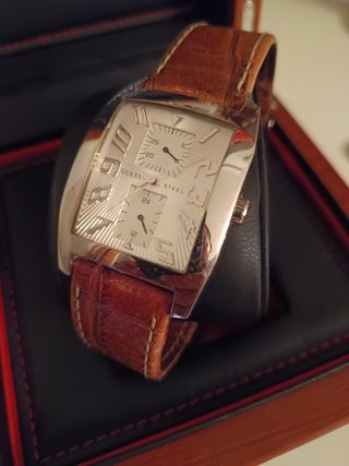Reloj Guess marrón y plata