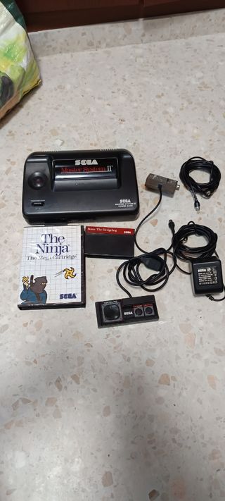 SEGA Master System II + juego