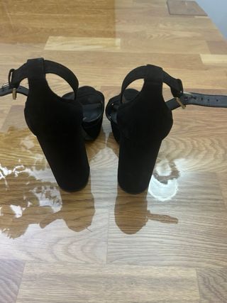 Tacones negros Bershka