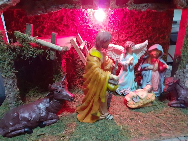 Pesebre Navidad grande y figuras nacimiento. 