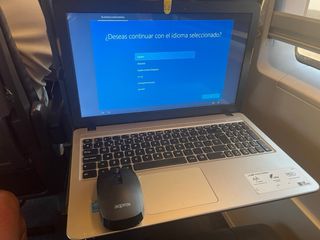 Portátil ASUS X540L - color beige 