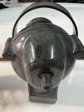 Luz trasera militar antigua