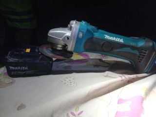 Amoladora Makita LXT 18V + Batería 3.0Ah