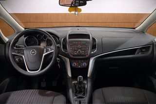 Opel Zafira 2015