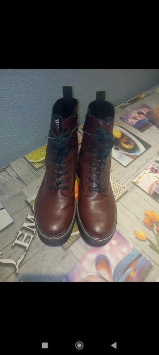 Botas Mustang talla 41