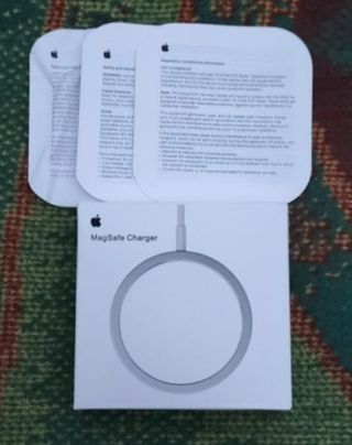 CARICABATTERIE MAGSAFE PER IPHONE, AIRPODS, APPLE WATCH