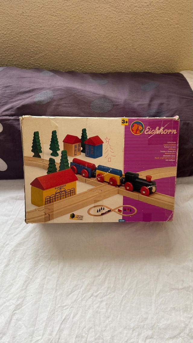 Juguete tren de madera