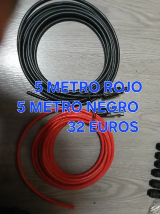 Caja y conectores y cables para panel solar
