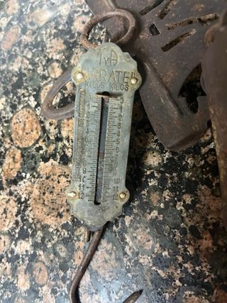 2 Básculas antiguas de resorte