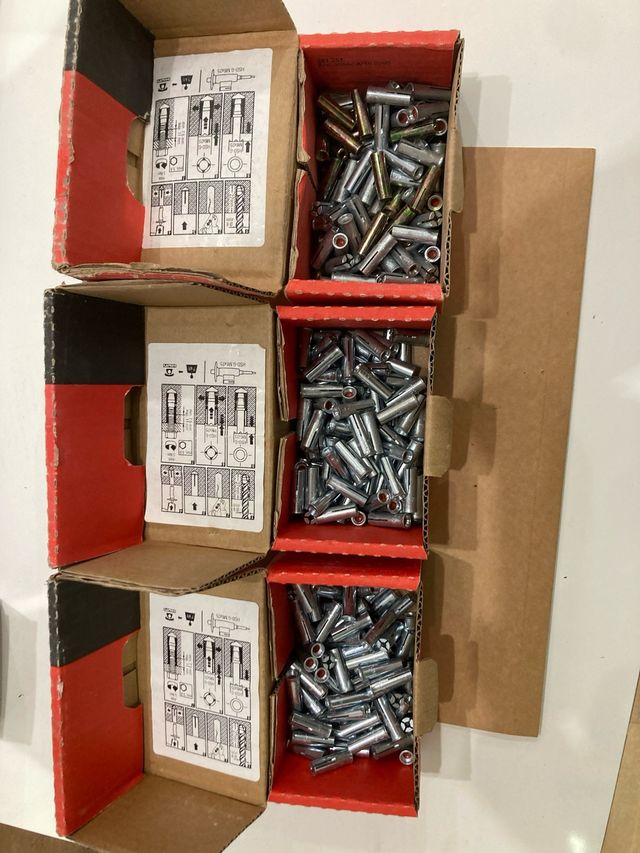 Tacos metálicos 6mm (3 cajas)