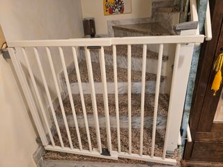 Barrera escalera bebé geuther de madera blanca