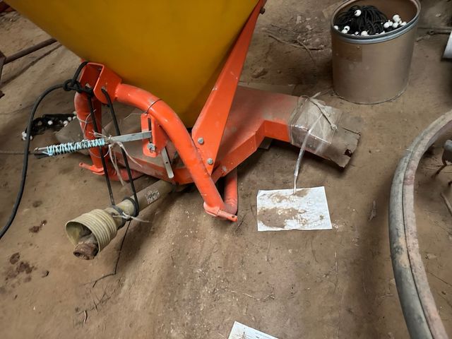 Abonadora frutales - usada