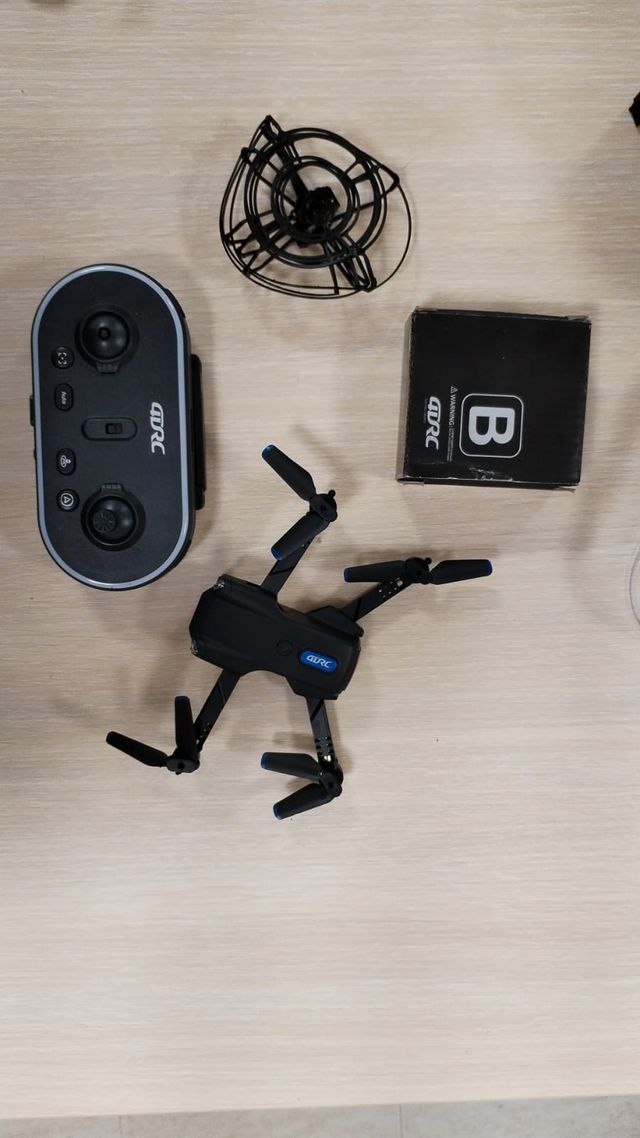 Drone pieghevole QDRC, nero e blu