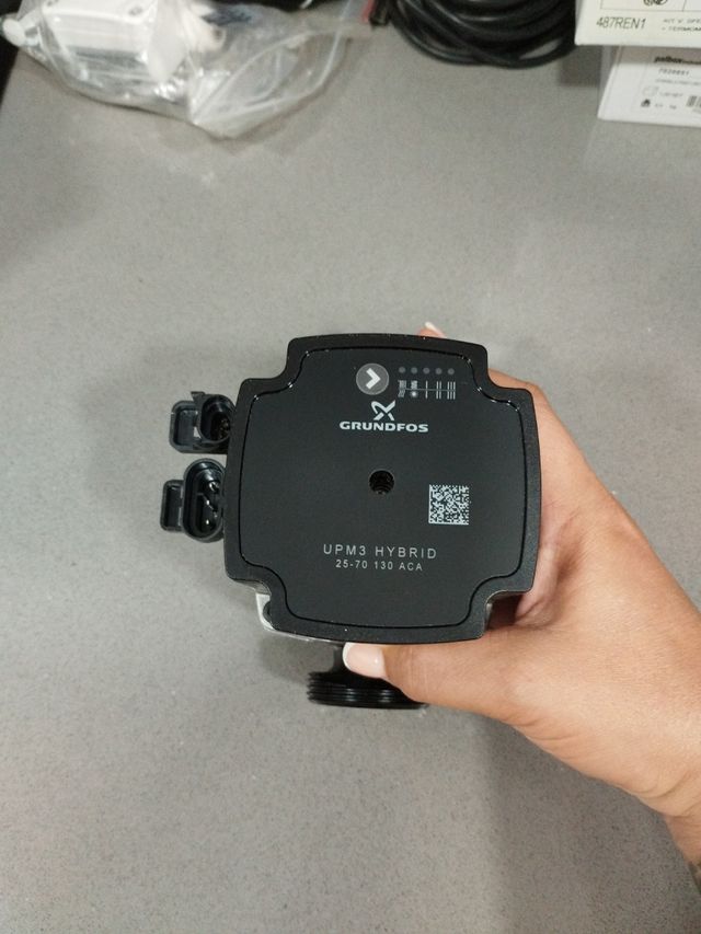 Bomba circuladora Grundfos